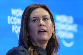 Donna Rountree's Instagram, Twitter & Facebook