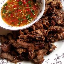 Kalau makan ikan bakar atau daging bakar, bagai tidak lengkap jika tidak dicicah dengan air asam. Resipi Daging Bakar Thai Paling Sedap Mudah