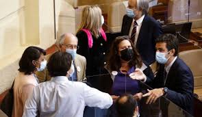 En particular, vamos a discutir el tercer retiro el día martes de esta semana, ya lo puse en tabla en la comisión de constitución, y en conversación hoy día en la mañana con el presidente de la cámara. Fzr6udpa0mqmwm