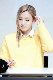 Woozi wonwoo jeonghan seventeen pledis 17 pledis entertainment seungkwan boy groups long hair styles kpop. Ikonicteam Jeonghan Seventeen Long Hair Styles