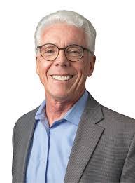 Lori Booth's Instagram, Twitter & Facebook