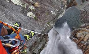 Ou appeler le 800 25662. Watch This Record Jump Off A Ticino Waterfall