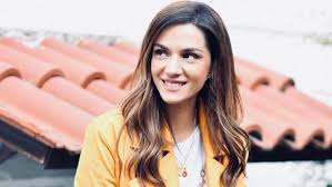 Maybe you would like to learn more about one of these? H Basw Laskarakh Ekleise Se Nea Seira Toy Alpha Deite Binteo Kai Fwto Apo Ta Paraskhnia Nassosblog Gr