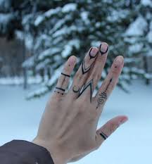 Hand Tattoo Ideas For Girls Best Female Hand Tattoos Positivefox Com In 2020 Hand Tattoos For Women Hand Tattoos Finger Tattoos