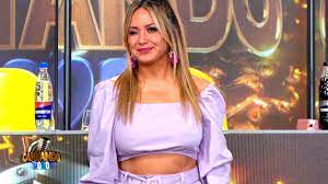 Además de ser una de las cantantes de cumbia más conocidas del país, se abrió camino en la televisión y debutó como jurado del cantando 2020. Karina La Princesita Sorprendio Con Su Look En Cantando 2020 Youtube