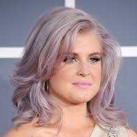 Kelly Osbourne S Lavender Hue I Want This Hair Color Grey Hair Color Silver Lavender Hair Lavender Hair