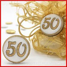 Gli 50 anni di matrimonio sono stati celebrati per centinaia di anni. Accessori In Legno Per Confezioni 50 Anni Di Matrimonio Doni Bomboniere Srl