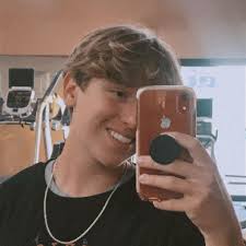 Billy Chandler (@billychandl3r) • Instagram photos and videos