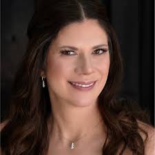 Marie Perna's Instagram, Twitter & Facebook