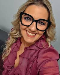 Para quem não teve oportunidade de assistir, deixo aqui a minha  participação no programa Preço Certo da RTP1 com a minha mais recente  musica "Se queres saber de mim". Foi uma honra