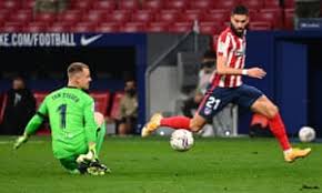 Head to head statistics and prediction, goals, past matches, actual form for la liga. Atletico Madrid S Carrasco Punishes Ter Stegen To Increase Barcelona Woe Football The Guardian