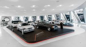 Amg Jubilaumsausstellung Im Mercedes Benz Museum Stuttgart Neonred Mercedes Benz Mercedes Benz