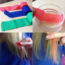Utilisez Du Papier Crepon Une Astuce Plutot Rigolote Et Pas Cher Du Tout Mais Teinture Temporaire Pour Cheveux Coiffures A Realiser Soi Meme Teinture Cheveux