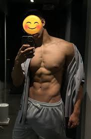 覃森 getting soaked - sensual shower scene