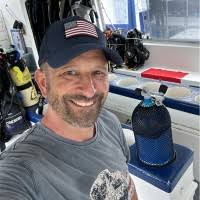 40+ perfiles de «Dr Glaser»