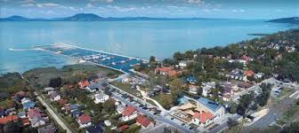 Zu den kulturellen höhepunkten gehört folgendes: Valltanfolyam Balatonfenyves 2020 07 1