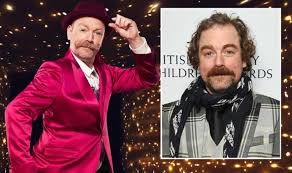 Rufus hound (born robert james blair simpson on 6 march 1979) is an english comedian, actor and presenter. E2liqlk0x2iv M