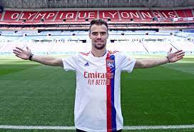 Damien da silva (born 17 may 1988) is a french professional footballer who plays as a defender for ligue 1 club lyon. Gwtm Pta 9kl M