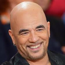 Lundi 2 août 2021, julie hantson a partagé une nouvelle photo d'elle sur son compte instagram. Pascal Obispo Son Evolution Physique En Images Femme Actuelle Le Mag