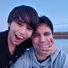 Elizabeth Pimentel's Instagram, Twitter & Facebook