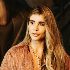 Monique Olsen está contando os dias p/ estrear um programa de verão na MTV.  Vem saber mais!