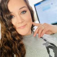 Dana Upton's Instagram, Twitter & Facebook