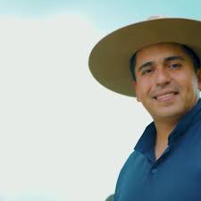 @angeloarandaoficial Angelo Aranda