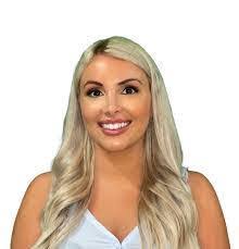 Tiffany Kahn's Instagram, Twitter & Facebook