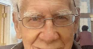 Carl Ratliff's Instagram, Twitter & Facebook