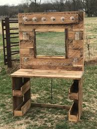 Rustic Lit Pallet Makeup Vanity 1001 Pallets Pallet Decor Home Pallet Diy