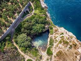 Bagni Regina Giovanna Come Arrivare Alla Spiaggia Nascosta Di Sorrento