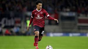 Fc barcelona players salary 2021 •at first download the file from link below. Matheus Pereira Zum Fc Schalke Das Gerucht Im Check 90min