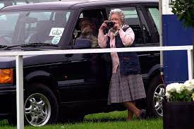 Regal Rovers A Royal Affair With Rangies Classic Driver Magazine A Royal Affair Royal Range Rover Classic