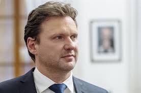 Firmy navázané na radek vondráček jsme ve veřejných zakázkach jako dodavatel nenašli. Prisla O Dum A Zemrela Vondracka Vini Ze Pomahal Vymahat Neferovou Pujcku Idnes Cz