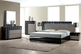 Best Master Romania 4 Pc Romania Black Gray Lacquer Finish Wood Modern Style Queen Bed Set King Bedroom Sets Modern King Bedroom Sets Contemporary Bedroom Sets