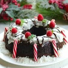 White Christmas Cake An Easy And Fun To Make Showstopper Cake To Celebrate The Season Christmas Baking Chocolate Prune Holiday Baking