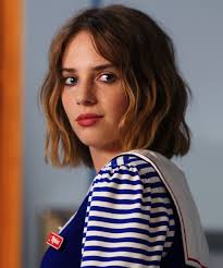 Maya Hawke's Bob Is A Breakout Star On Stranger Things