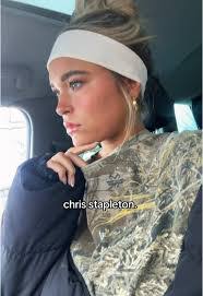 Liz Herrmann's Instagram, Twitter & Facebook