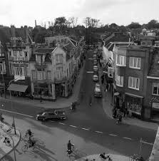 Hoek Schoutenstraat Met Boekhandel Roozenbeek Daar Bestelde Ik Altijd Mijn Schoolboeken Terwijl Mijn Zus Daar In De Kelder Als Va Oude Foto S Boekhandels Foto