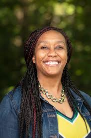 Cynthia Gower's Instagram, Twitter & Facebook