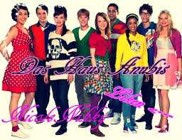 Komm und trau dich finde raus, was hier geschehen ist. Das Haus Anubis Home Facebook