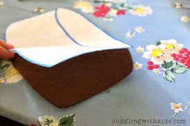Kindergarten learning games and activities. The Secret To Cutting Felt Making Felt Storyboards For Preschoolers Juggling With Kids
