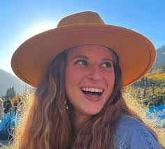 Ashley Gallimore's Instagram, Twitter & Facebook