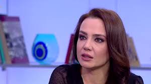 #sayfa# o gün setteyken doktorumdan telefon geldi. Deniz Ugur Kanseri Yendikten 6 Gun Sonra Setlere Dondum Bana Soz Ver 4 Subat 2019 Ntv