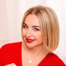 It's time to unveil our sweet surprise at Place Vendôme! 🧸✨ Meet our  charming Ritz Teddy B(e)ar, a giant gourmet bear bringing joy and  irresistible treats to the heart of Paris. 🤎