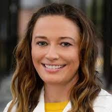 Jennifer Baynard's Instagram, Twitter & Facebook