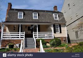 Shed dormer windows design ideas & remodel pictures | houzz. Gambrel Dach Stockfotos Und Bilder Kaufen Alamy
