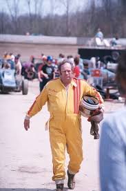 Robert Kinser View Photos