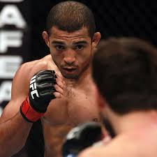 Aldo was once famous for his leg kicks. Ufc Rio 142 Judo Chop Jose Aldo Uses Leg Kicks To Defeat Urijah Faber Bloody Elbow