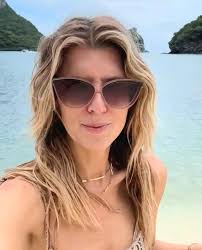 Koh Samui Bingo. Anna is there as an invitee of influencer Kristi Hemric.  Let's follow along as they frolic